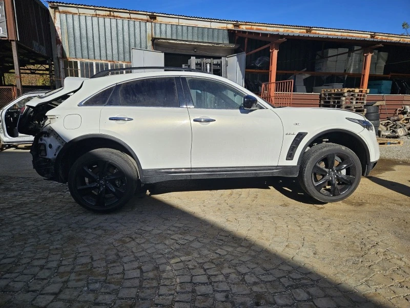 Infiniti QX70 3.0d//BlackCarboon, снимка 5 - Автомобили и джипове - 42988583