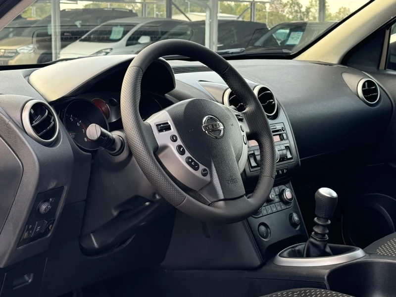 Nissan Qashqai 2.0i ГАЗ БЕНЗИН ИТАЛИЯ, снимка 5 - Автомобили и джипове - 47310173