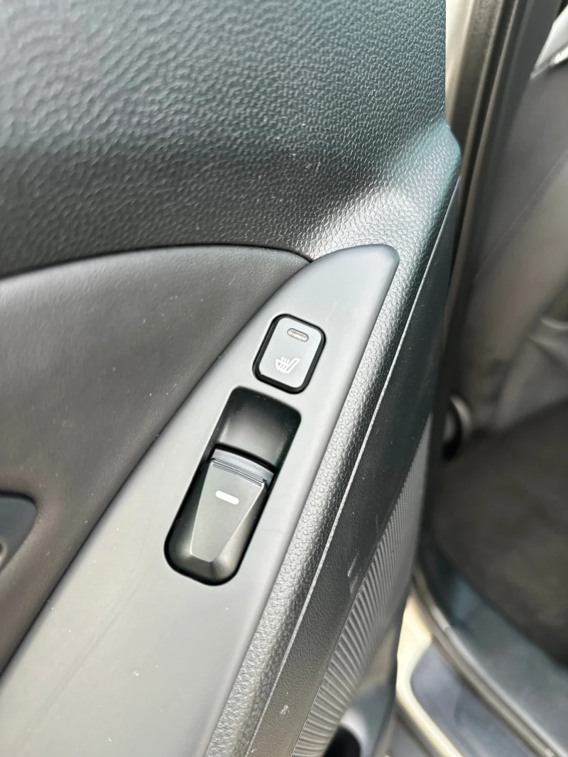 Hyundai IX35 -2.0-CRDi-4x4, снимка 15 - Автомобили и джипове - 52694257