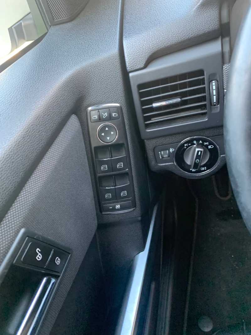 Mercedes-Benz GLK 220 Технически Топ!, снимка 14 - Автомобили и джипове - 52910492