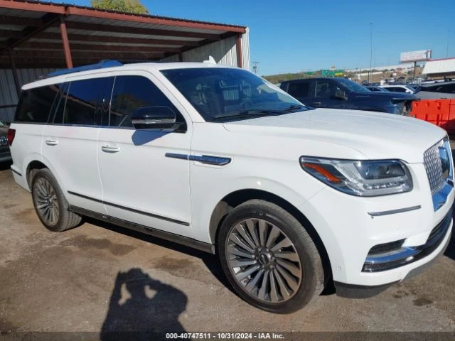 Lincoln Navigator RESERVE, Минимална щета, Градушка! , снимка 3 - Автомобили и джипове - 48722329