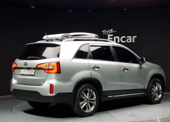 Kia Sorento 2.0 CRDi 4WD - изображение 2