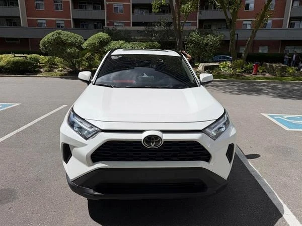 Toyota Rav4  XLE AWD / CARFAX / CAMERA / АВТОКРЕДИТ, снимка 6 - Автомобили и джипове - 55896492