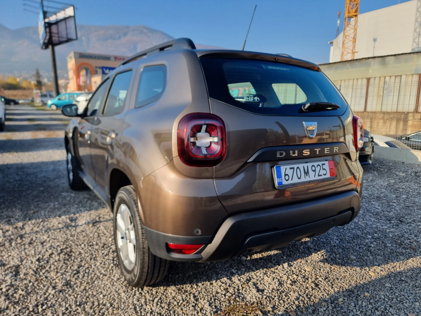 Dacia Duster 1.6i ГАЗ НАВИГАЦИЯ - изображение 2