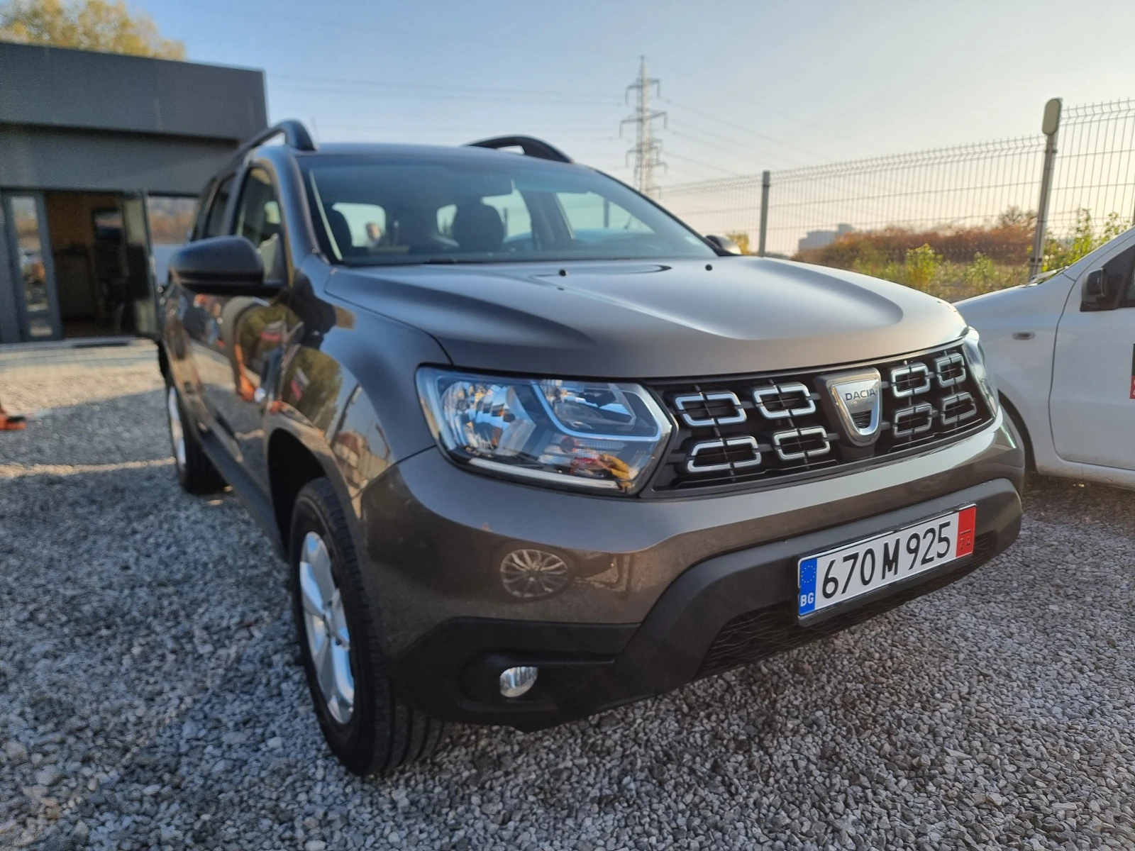 Dacia Duster 1.6i ГАЗ НАВИГАЦИЯ - изображение 4