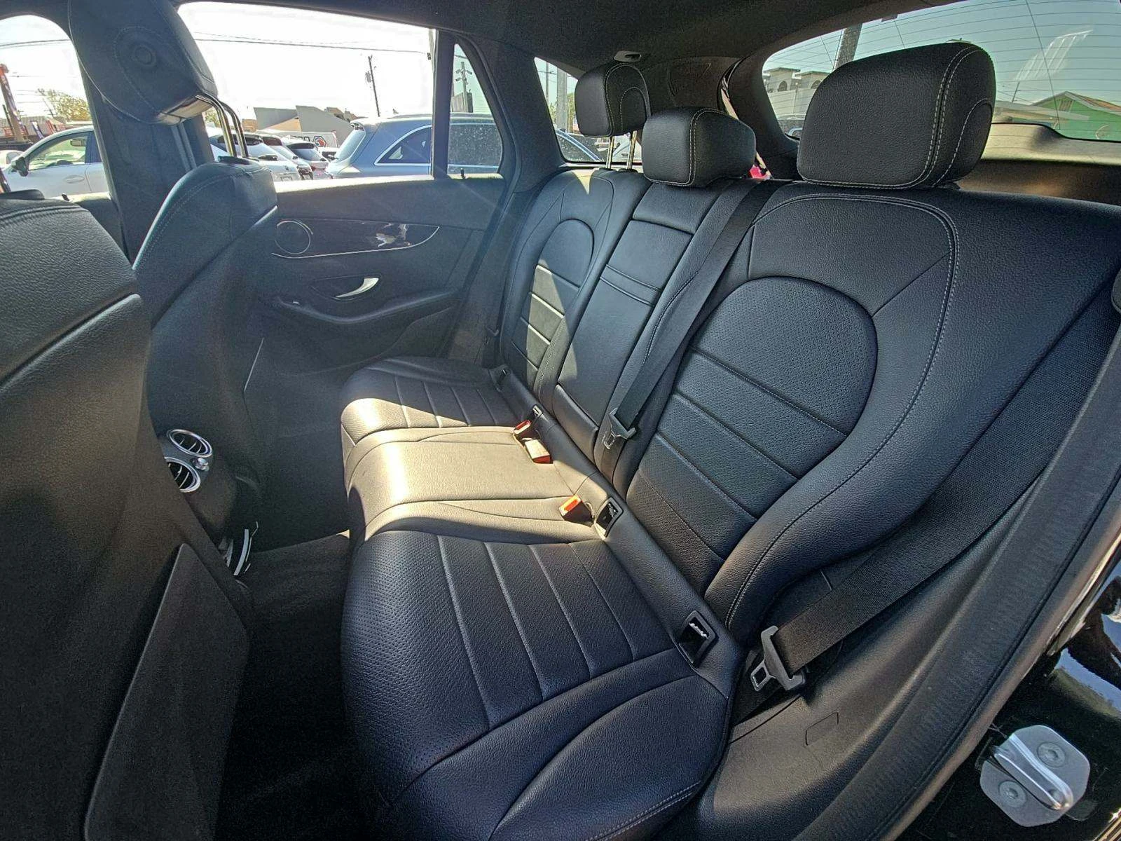 Mercedes-Benz GLC 300  - изображение 10