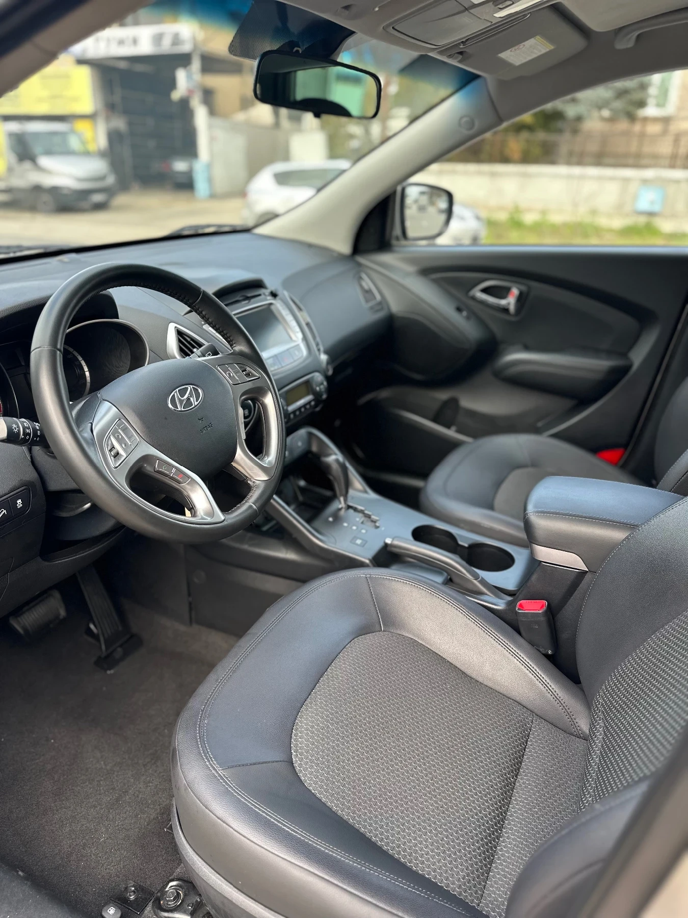 Hyundai IX35 -2.0 CRDi-4x4- Автоматик- Нов внос ШВЕЙЦАРИЯ - изображение 10