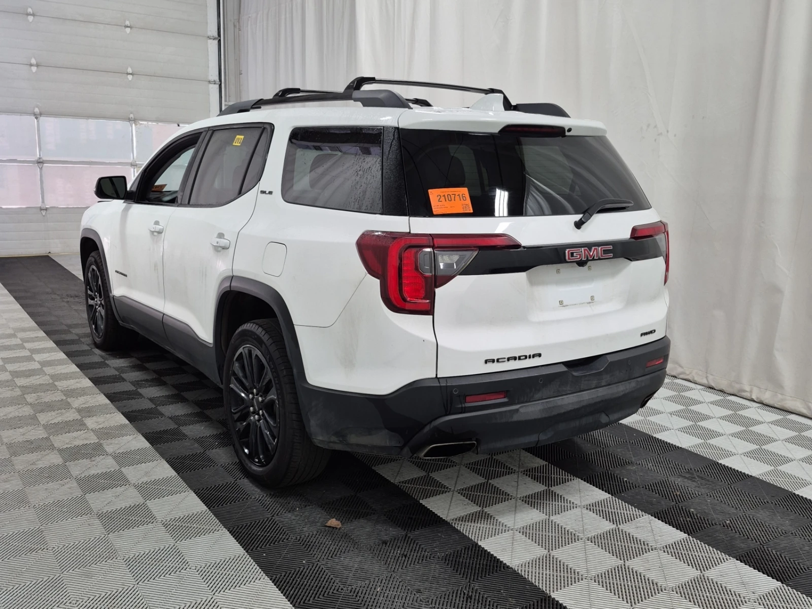 Gmc Acadia AWD 4dr SLE - изображение 4