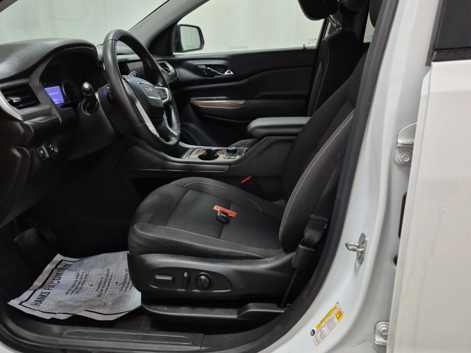 Gmc Acadia AWD 4dr SLE - изображение 7