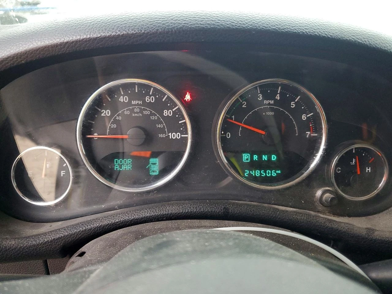 Jeep Wrangler UNLIMITED SAHARA, снимка 9 - Автомобили и джипове - 54341629