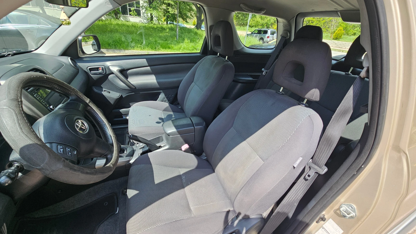 Toyota Rav4 Facelift, снимка 13 - Автомобили и джипове - 54389341