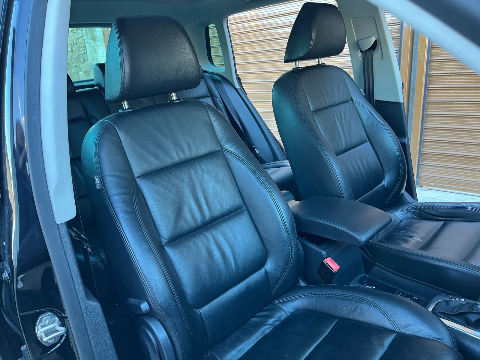 VW Tiguan VW Tiguan 2.0 TDI HIGHLINE 4MOTION /4x4/, снимка 10 - Автомобили и джипове - 54657453