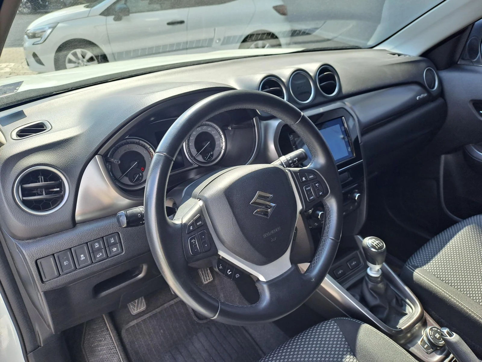 Suzuki Vitara 1.4 GL+ Booster jet MHEV 4X4 Лятна промоция, снимка 10 - Автомобили и джипове - 55230923
