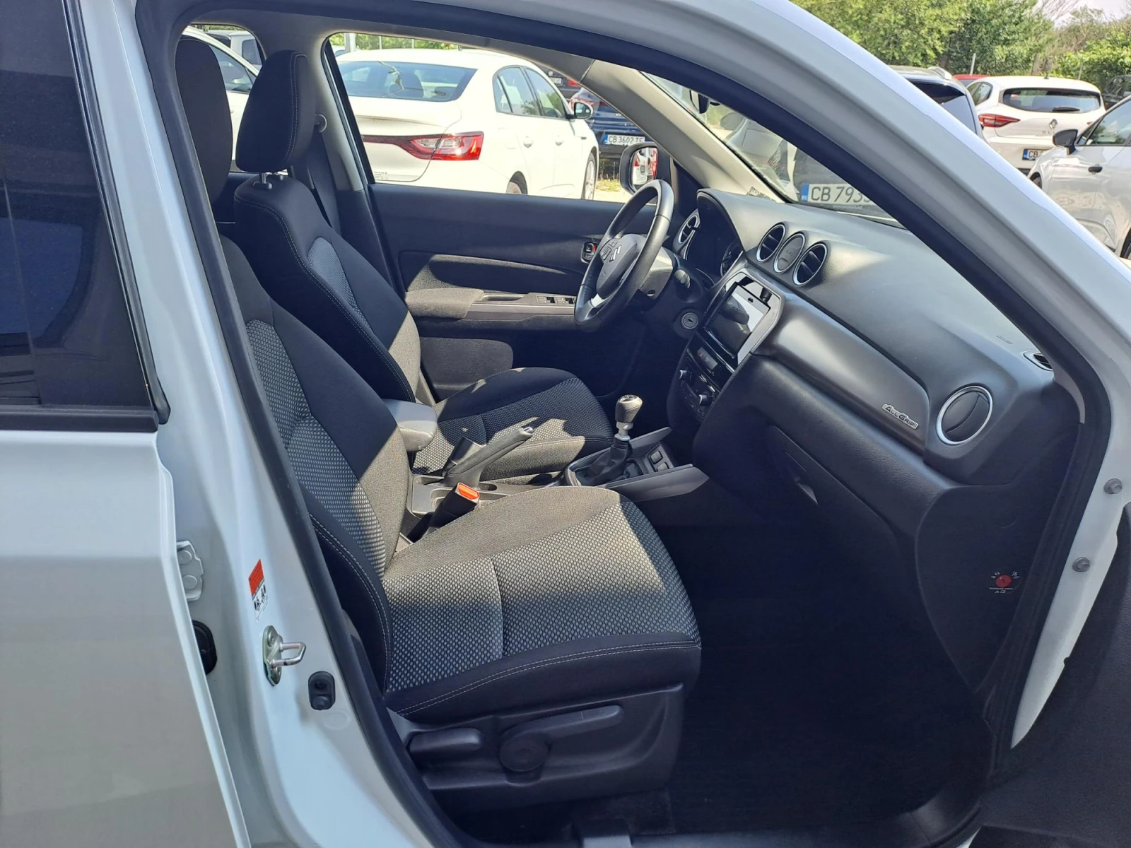 Suzuki Vitara 1.4 GL+ Booster jet MHEV 4X4 Лятна промоция, снимка 14 - Автомобили и джипове - 55230923