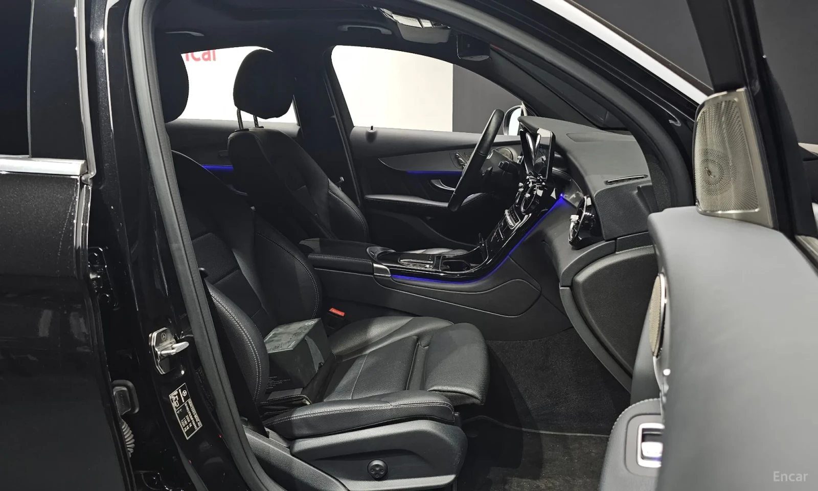 Mercedes-Benz GLC 220, снимка 10 - Автомобили и джипове - 55282634