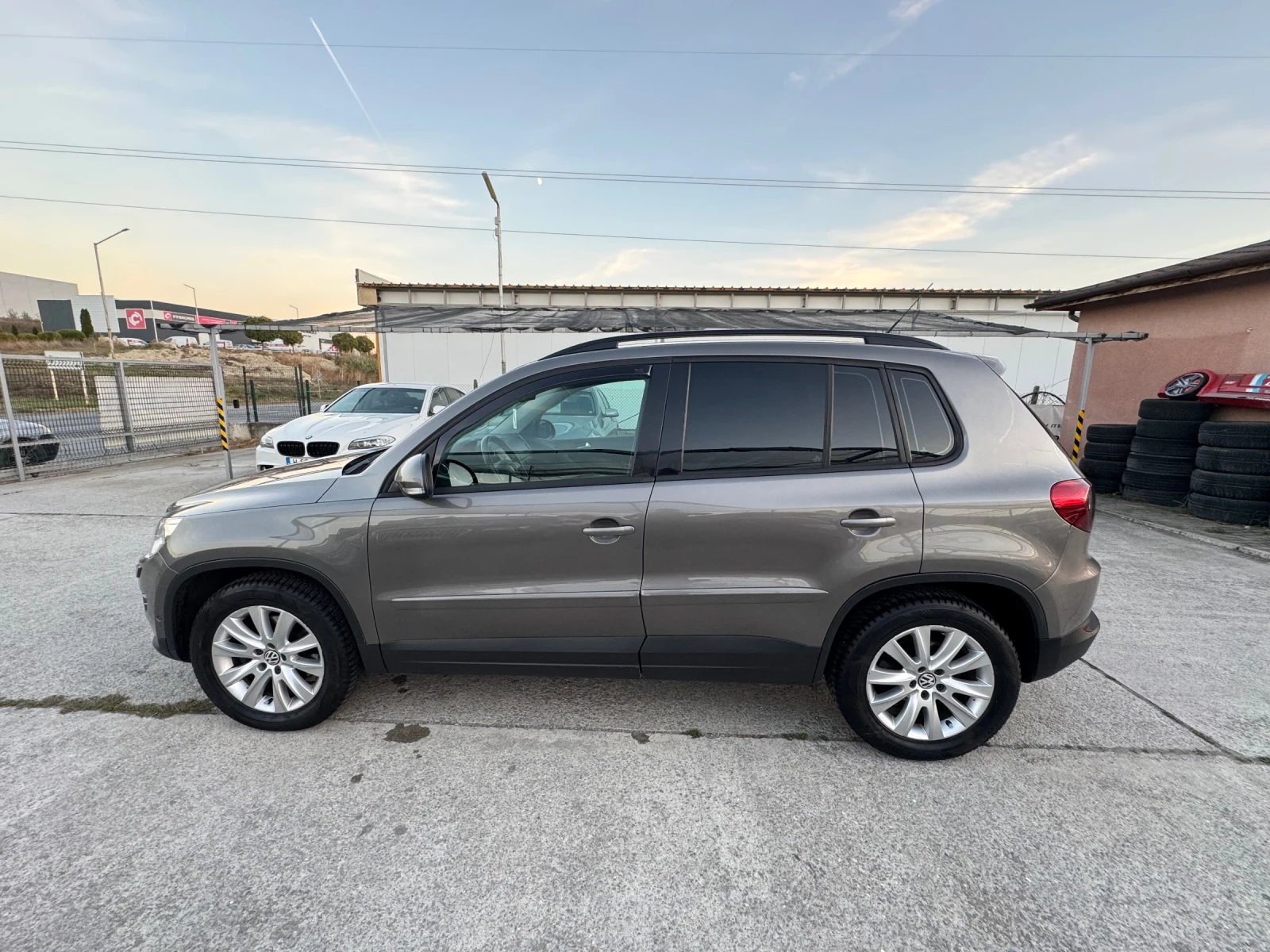 VW Tiguan 4MOTION, снимка 5 - Автомобили и джипове - 56600012