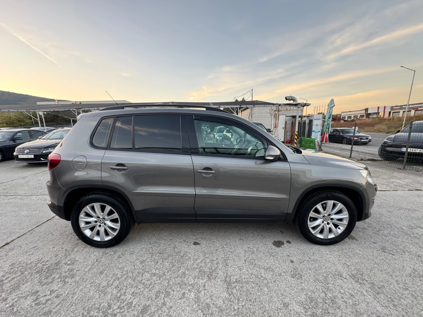 VW Tiguan 4MOTION, снимка 6 - Автомобили и джипове - 56600012