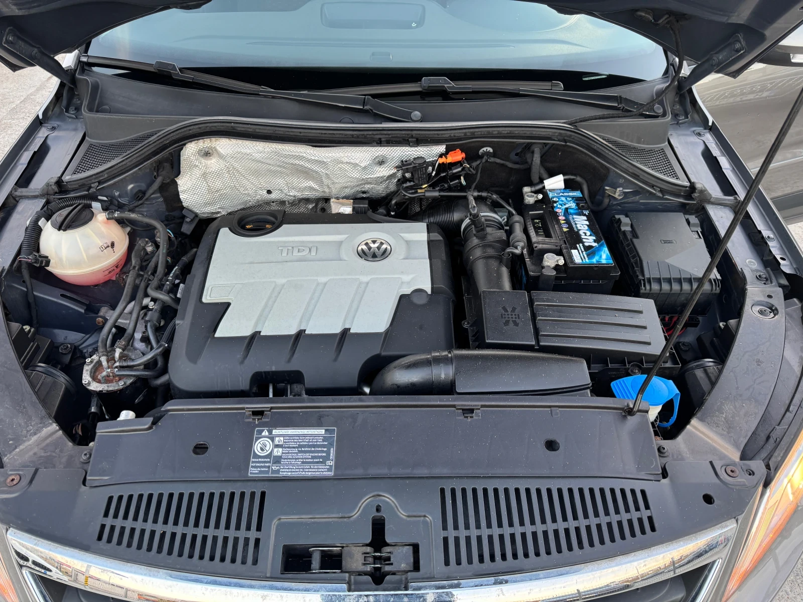 VW Tiguan 4MOTION, снимка 10 - Автомобили и джипове - 56600012