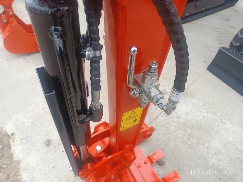 Багер Kobelco 1, 8 тон Чисто Нови, снимка 11 - Индустриална техника - 50104070