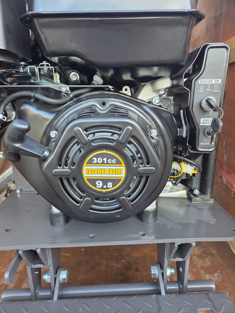 Мини челни товарачи Haulotte 850 кг, снимка 12 - Индустриална техника - 52483210