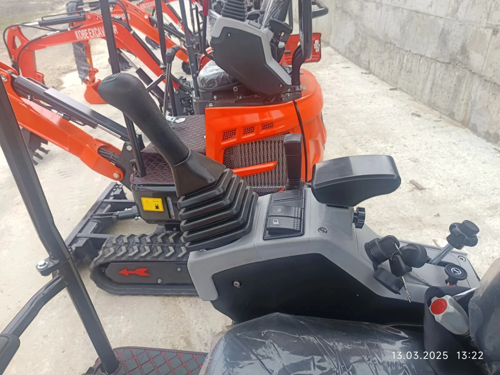 Багер Kobelco 1, 8 тон Чисто Нови - изображение 10