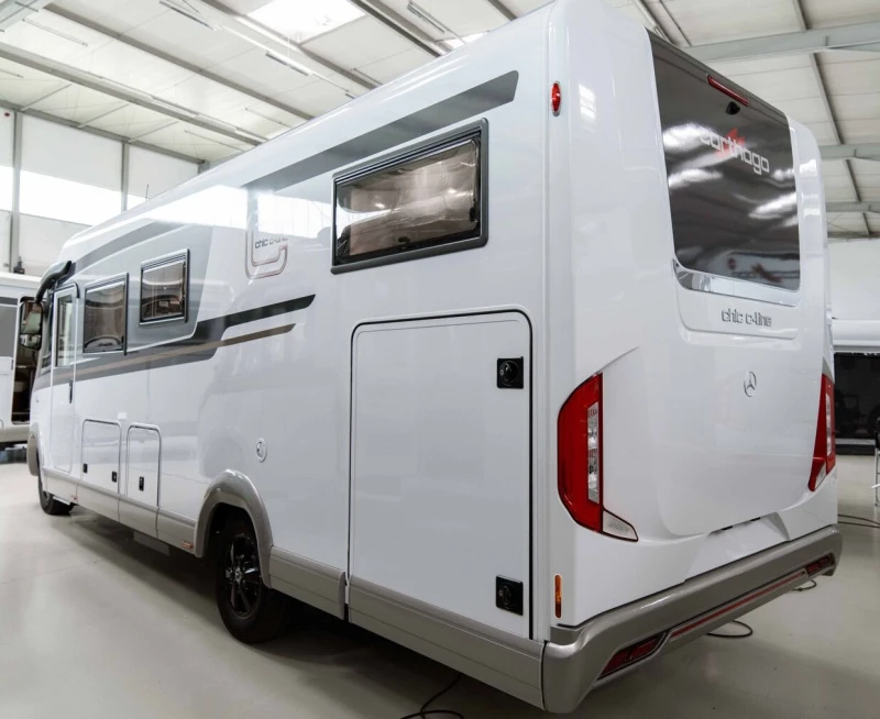 Кемпер Carthago   Chic C - line l 4.9LE  L MB Sprinter , снимка 4 - Каравани и кемпери - 52007634