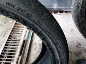 Гуми Зимни 255/35R19, снимка 8