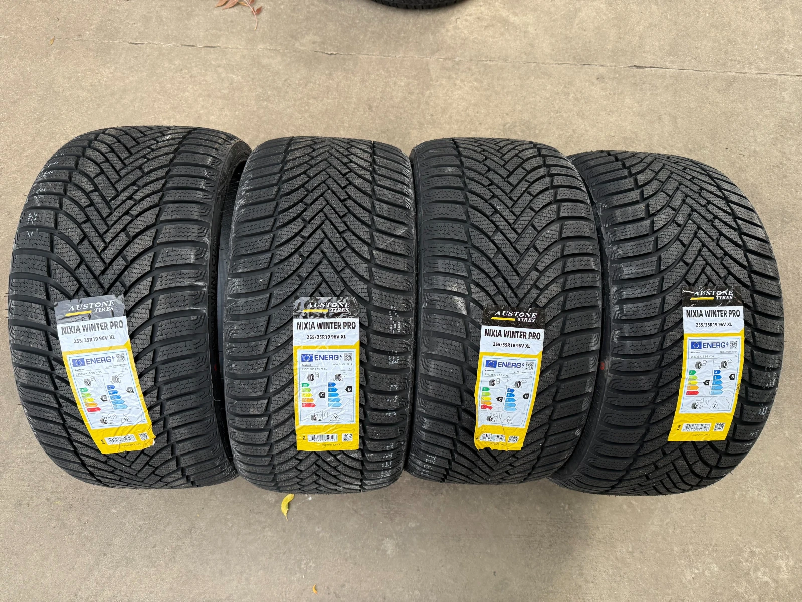 Гуми Зимни 255/35R19