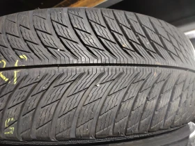 Гуми Зимни 225/60R18, снимка 1 - Гуми и джанти - 48320493