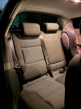 Audi A3 Sportback 2010 1.6 TDI   7 DSG   FULL EXTRAS  , снимка 8