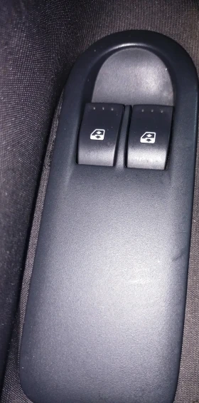 Renault Scenic - 1600 € / 3129.33 лв. - 17993010 11