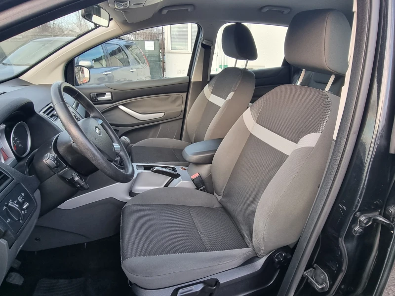 Ford Kuga 2.0 136 К.С., снимка 10 - Автомобили и джипове - 48661561