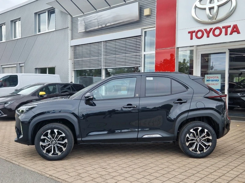 Toyota Yaris Cross 1.5 Hybrid VVT-i Team Deutschland, снимка 2 - Автомобили и джипове - 49071384