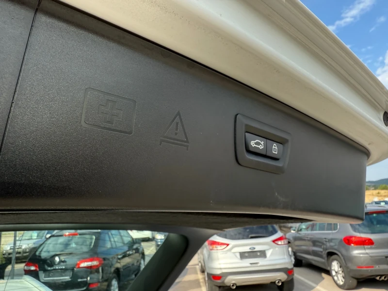 BMW 528 2.0i INDIVIDUAL* 4x4 * АВТОМАТИК* КОЖА* ЛИЗИНГ, снимка 15 - Автомобили и джипове - 51450890