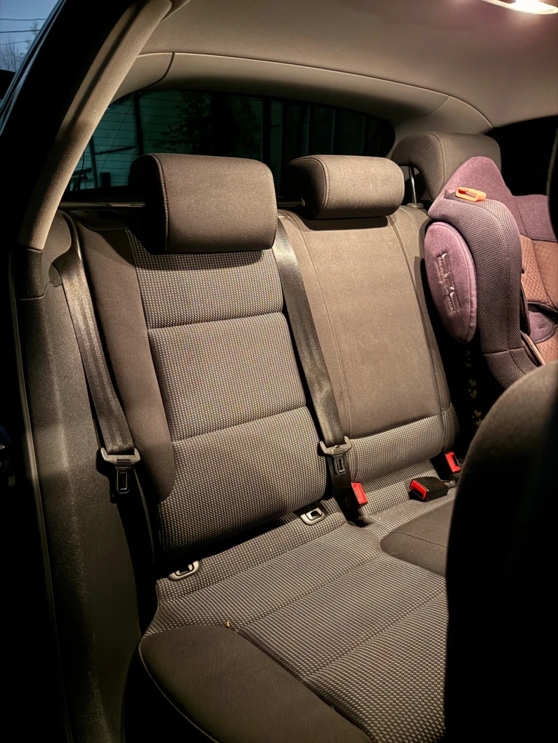 Audi A3 Sportback 2010 1.6 TDI   7 DSG   FULL EXTRAS  , снимка 8 - Автомобили и джипове - 52368776