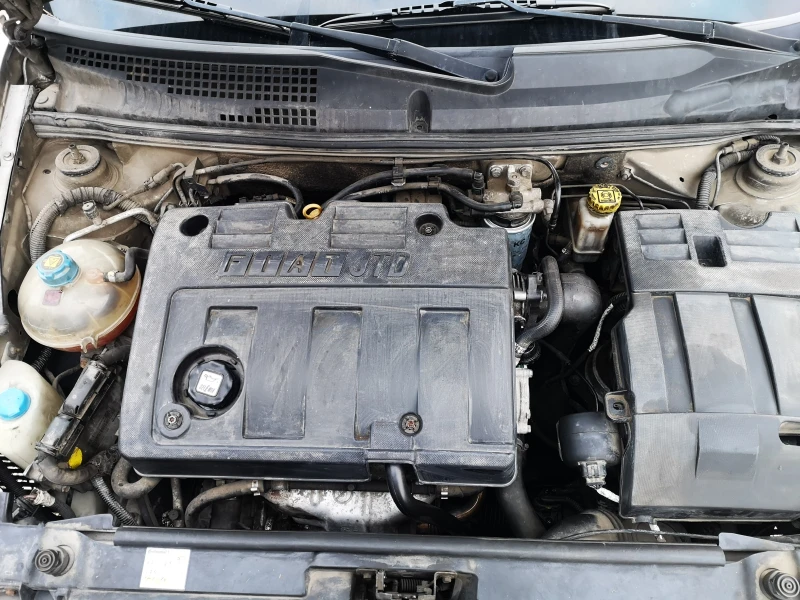 Fiat Stilo 1.9 JTD, снимка 13 - Автомобили и джипове - 52581779