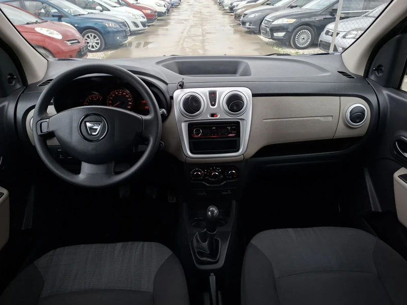 Dacia Lodgy 1.6i/6+ 1/110000км/КЛИМАТИК, снимка 10 - Автомобили и джипове - 52634823