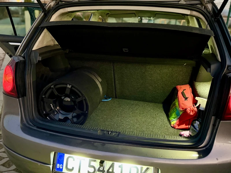 VW Golf, снимка 5 - Автомобили и джипове - 52776667