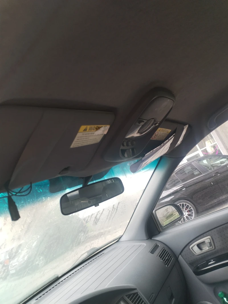 Kia Carens, снимка 6 - Автомобили и джипове - 52967154