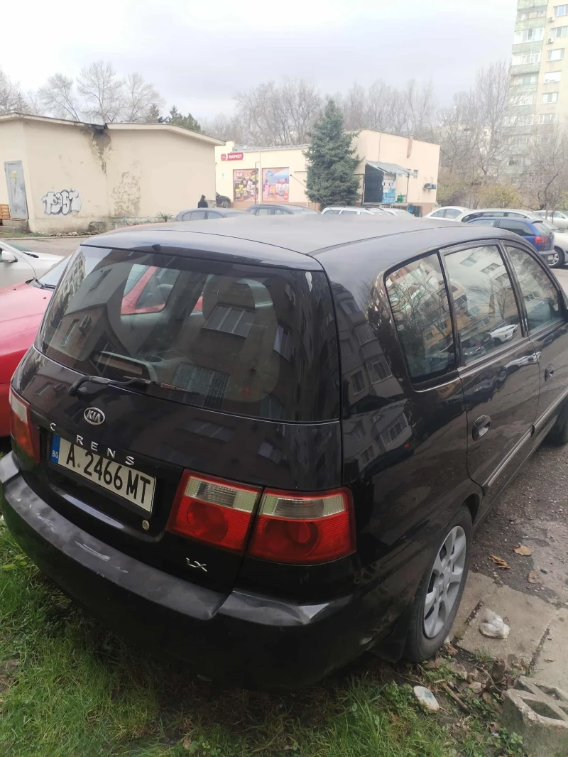 Kia Carens, снимка 2 - Автомобили и джипове - 52967154