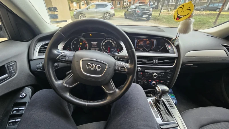Audi A4, снимка 8 - Автомобили и джипове - 53101510