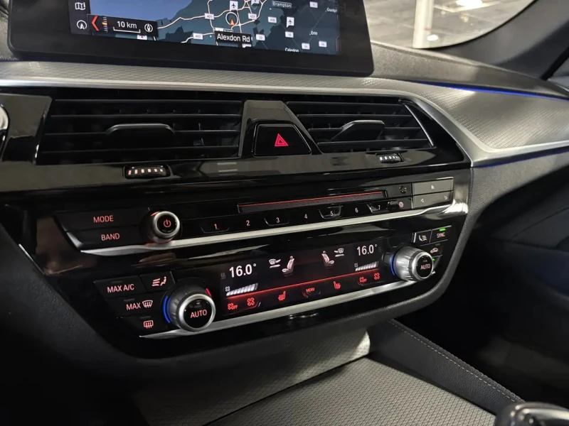 BMW 540 * xDrive * CARFAX * ЦЕНА ДО БГ, снимка 10 - Автомобили и джипове - 53343224