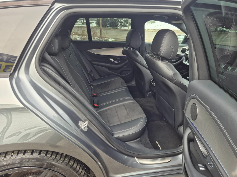Mercedes-Benz E 220 CDI AMG, снимка 10 - Автомобили и джипове - 53350574