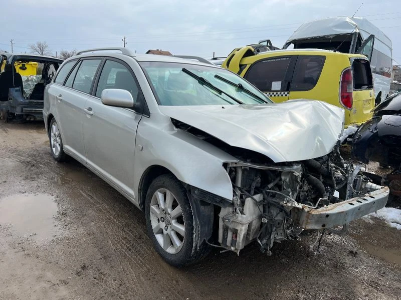 Toyota Avensis 2.2D4D, снимка 3 - Автомобили и джипове - 36034612