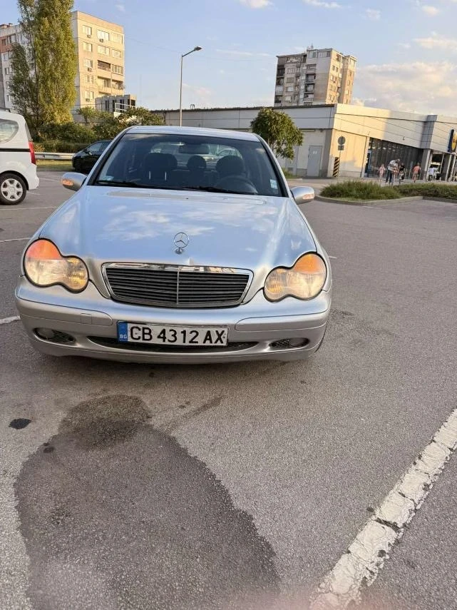 Mercedes-Benz C 180 Kompressor, снимка 2 - Автомобили и джипове - 56198437