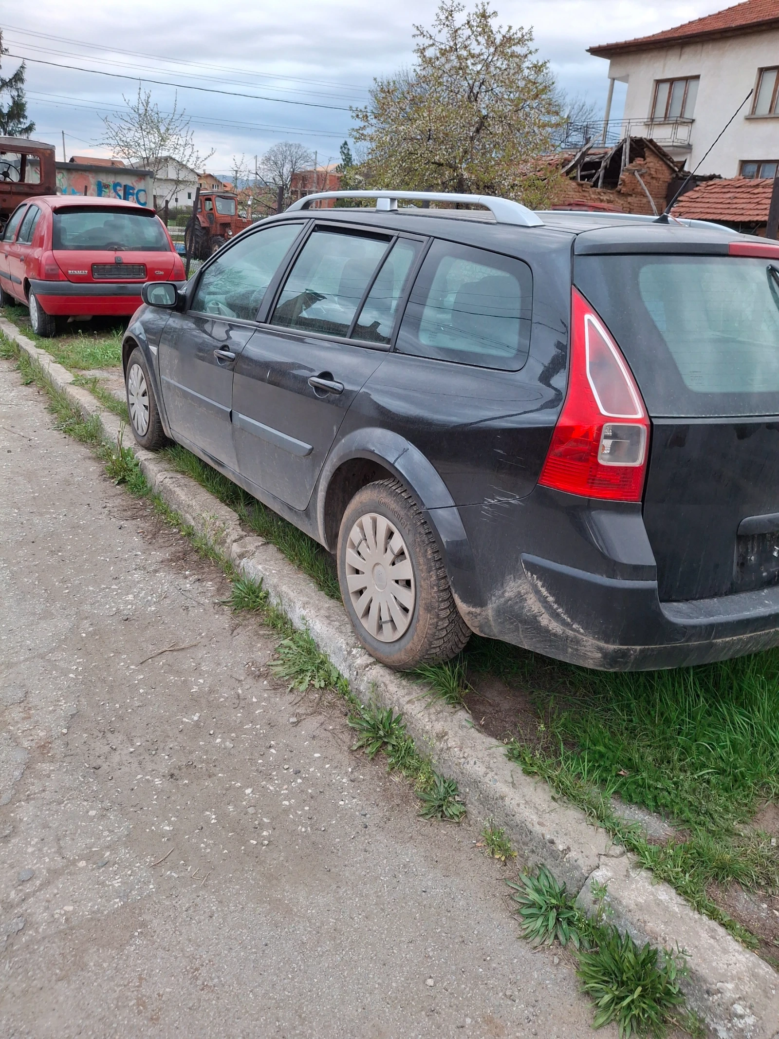 Renault Megane 1.5dci комби - изображение 2