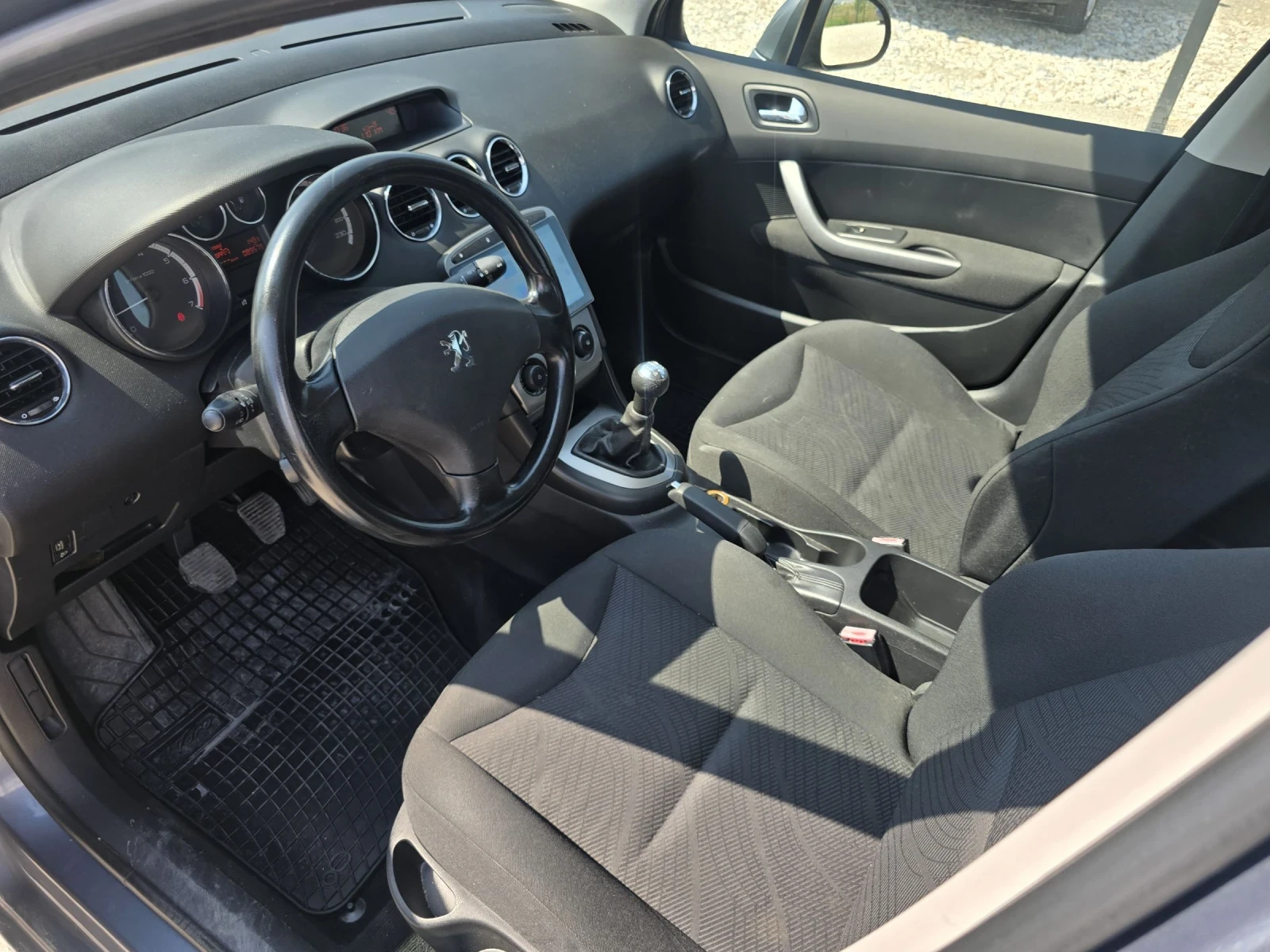 Peugeot 308 1.4i/НАВИ/КАМЕРА! - изображение 8
