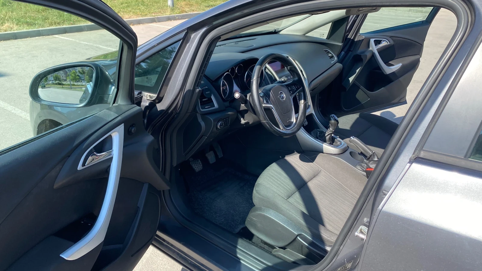 Opel Astra 1.4 Turbo - изображение 9