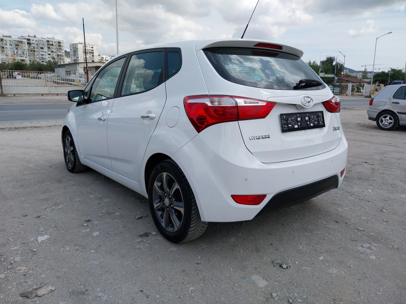 Hyundai Ix20 1.4 CRDI , 90hp - изображение 4