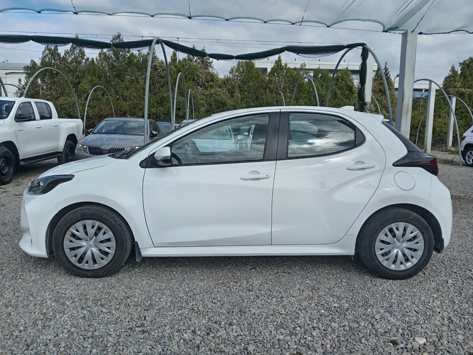 Toyota Yaris 1.5i Гаранционна - изображение 5